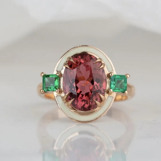 Classic Gold Ring with Timeless Appeal