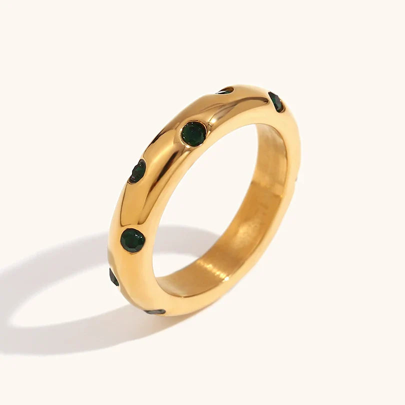 Romantic Gold Ring for Special Moments