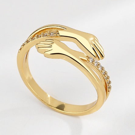 Classic Gold Ring with Timeless Appeal