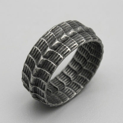 Serpent Scale Band Ring