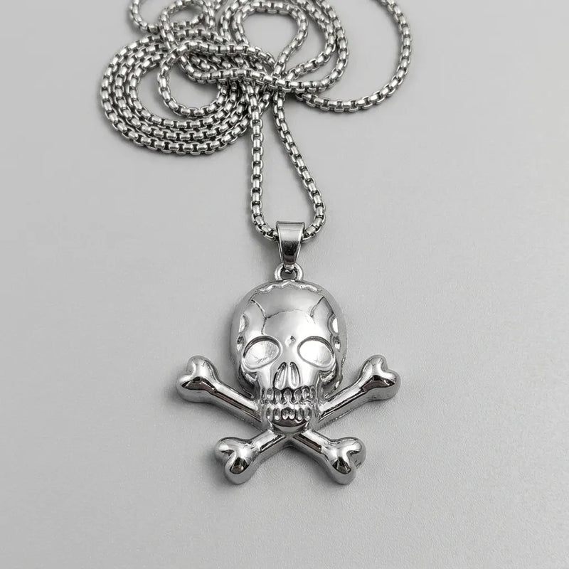Classic Skull & Crossbones Pendant Necklace