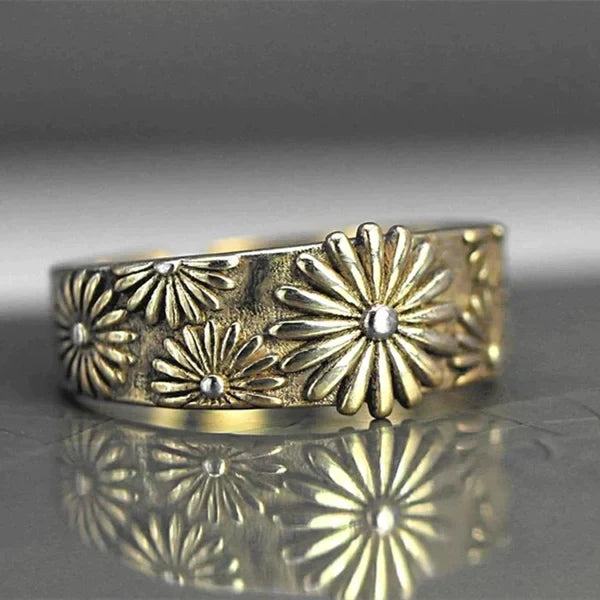 Stunning Gold Ring for Daily Wear