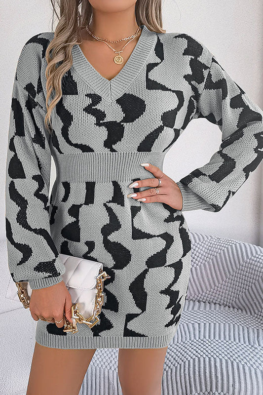 Marie® | Contrast color long sleeve fitted V-neck sweater dress