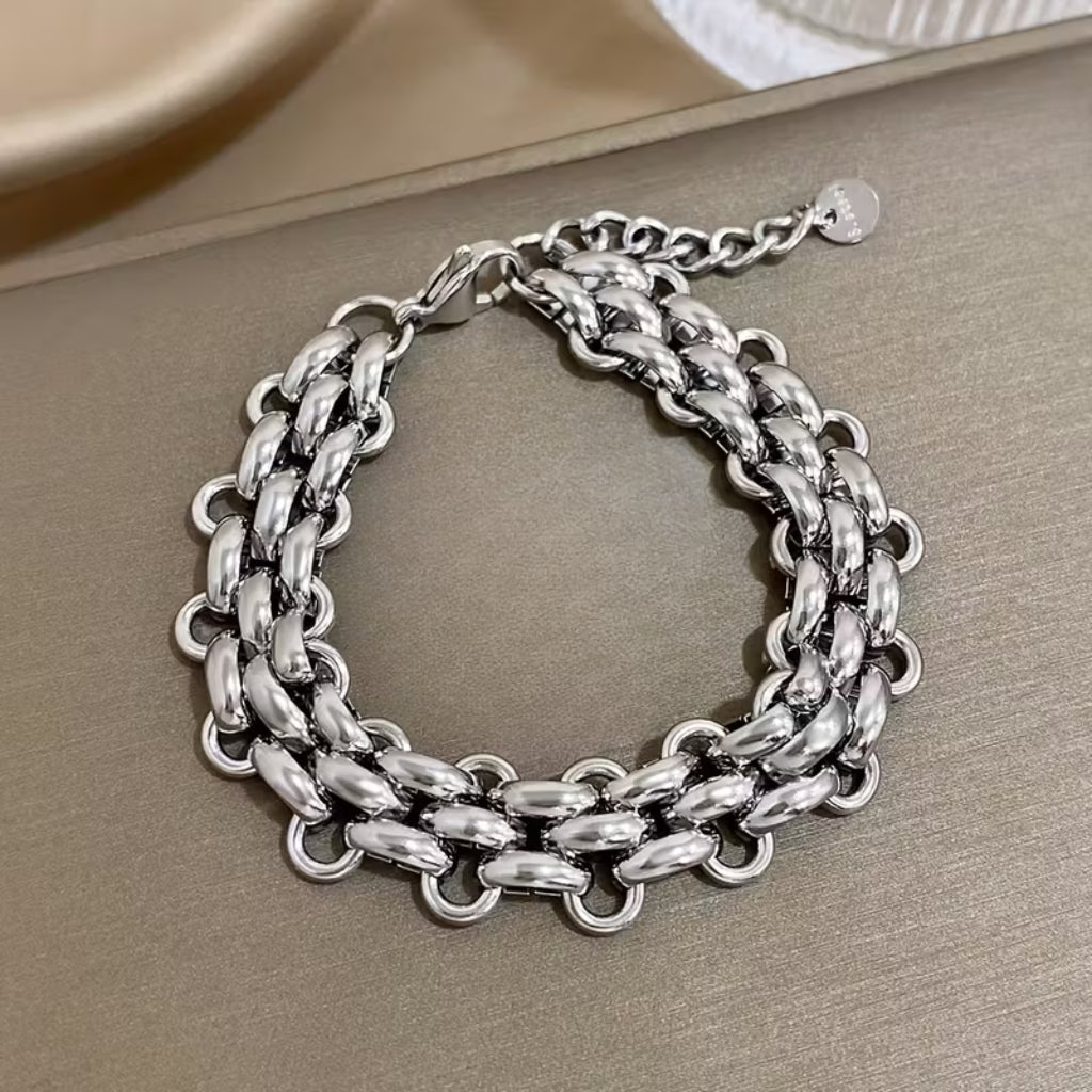 Romantic Bracelet for Special Moments