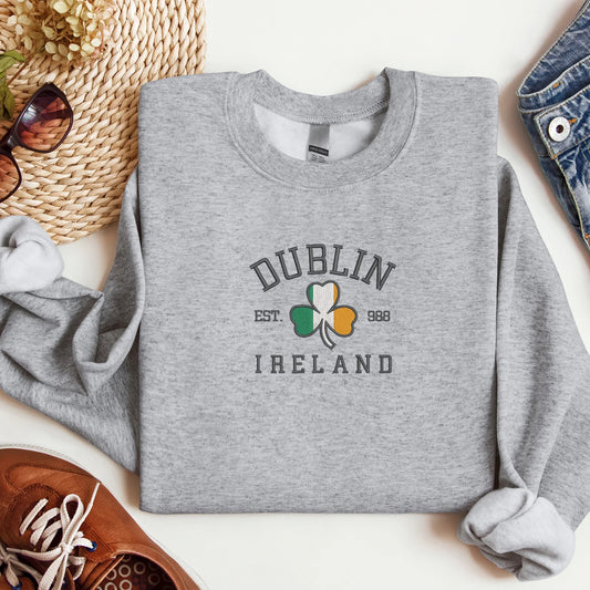 Comstylish Ireland Art Pattern Vintage Cozy Sweatshirt