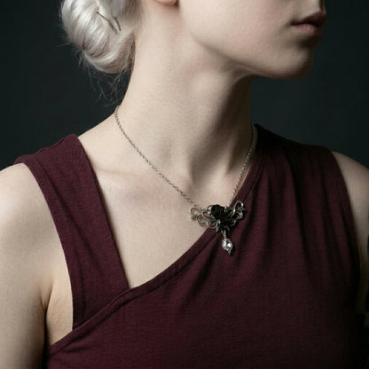 The Victorian Rose Necklace