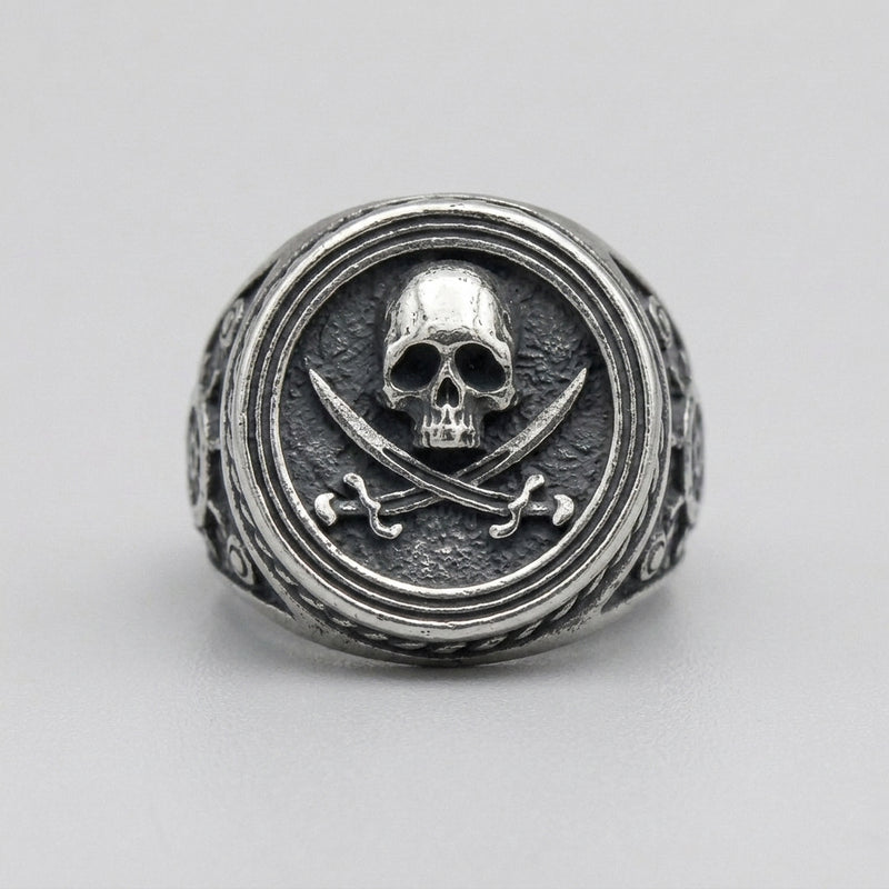 Skull & Cutlass Pirate Signet Ring