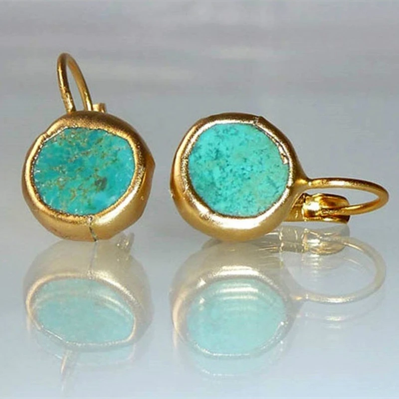 Stunning Gold Earring for Daily Wear