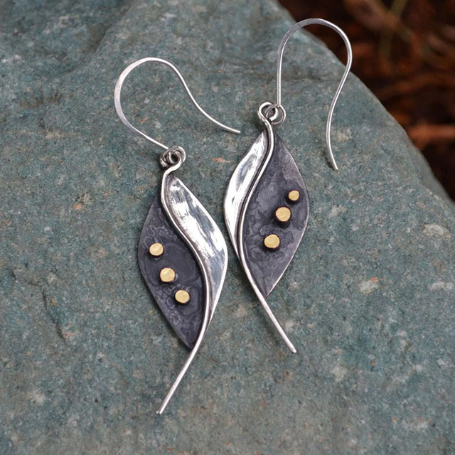 Beautiful Silver Earring with Unique Style