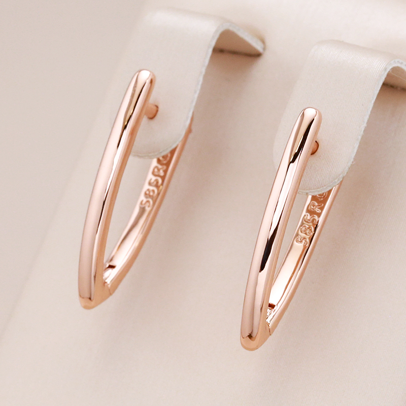 Beautiful Gold Earring with Unique Style