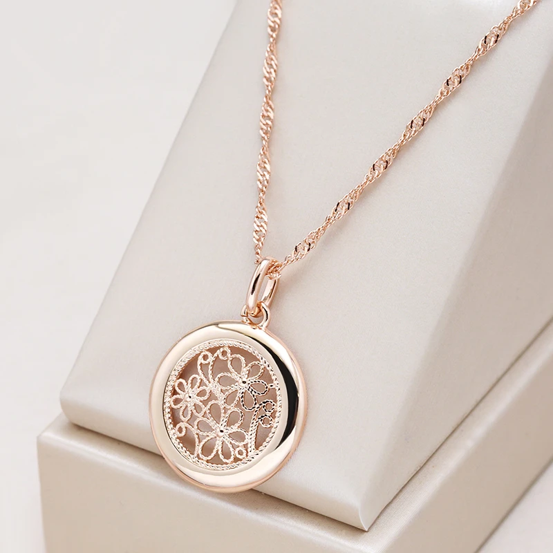 Classic Gold Necklace with Timeless Appeal