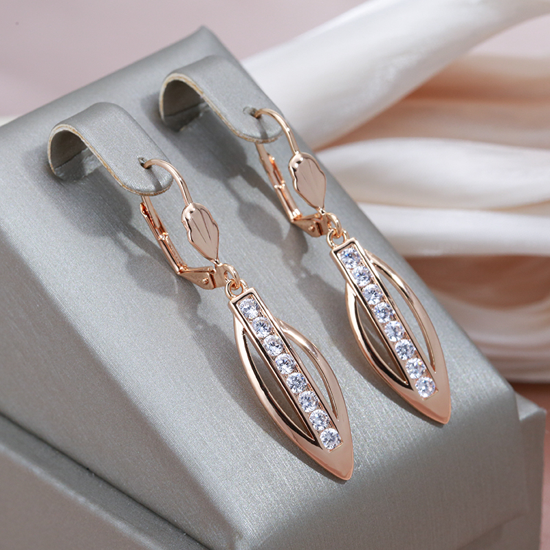 Beautiful Gold Earring with Unique Style
