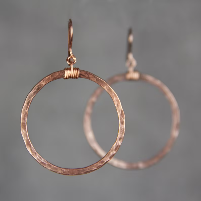 Charming Gold Earring for Any Occasion