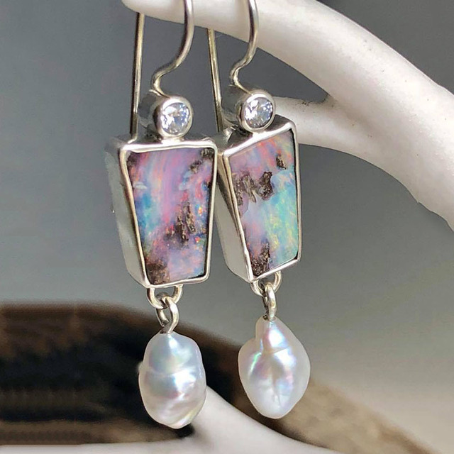 Elegant Pearl Earring for Every Occasion