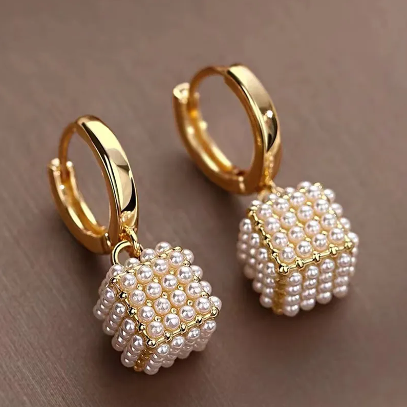 Charming Pearl Earring for Any Occasion