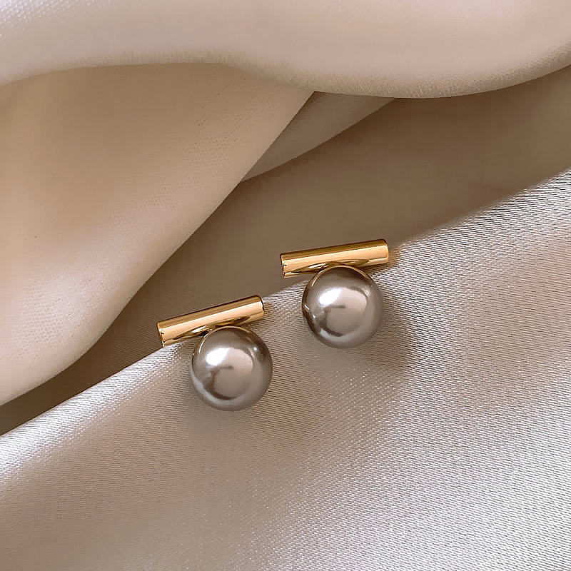 Delicate Artisan Gold Earring