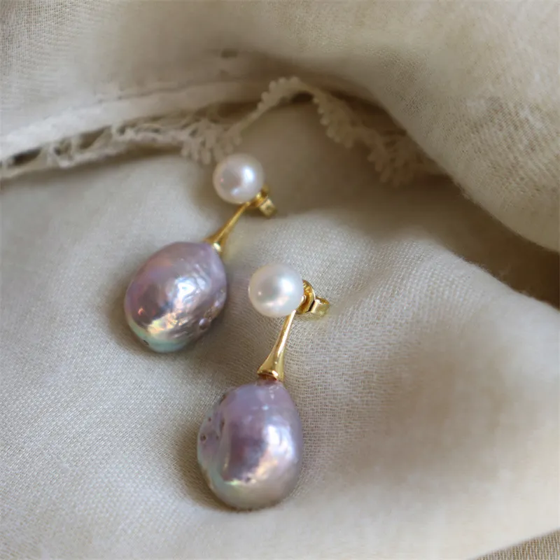 Beautiful Pearl Earring with Unique Style