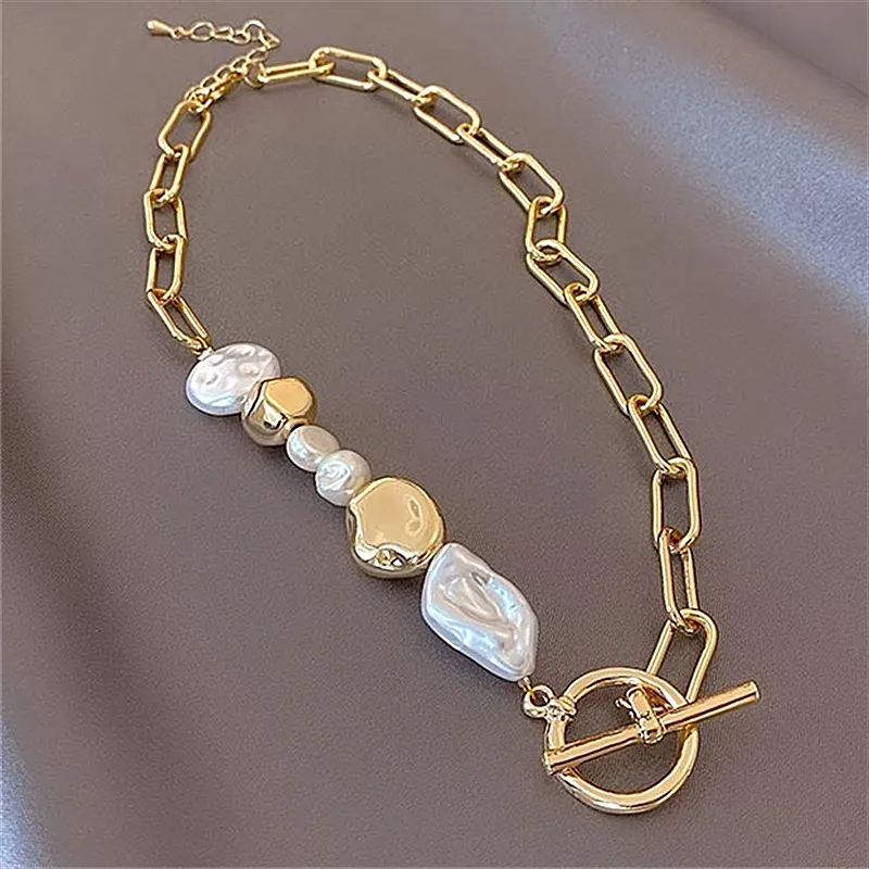 Beautiful Gold Necklace with Unique Style