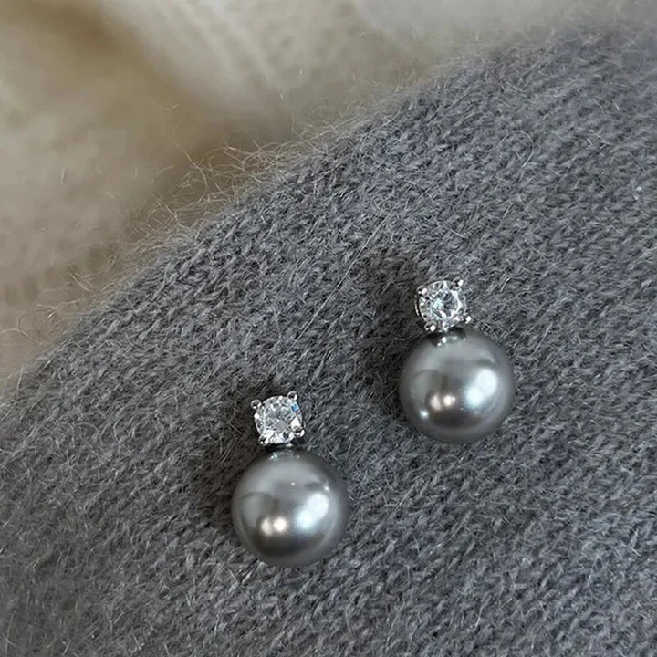 Classic Pearl Earring with Timeless Appeal