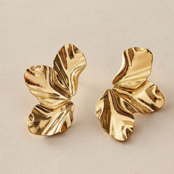Beautiful Gold Earring with Unique Style