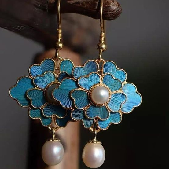 Delicate Artisan Pearl Earring