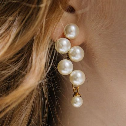 Beautiful Pearl Earring with Unique Style