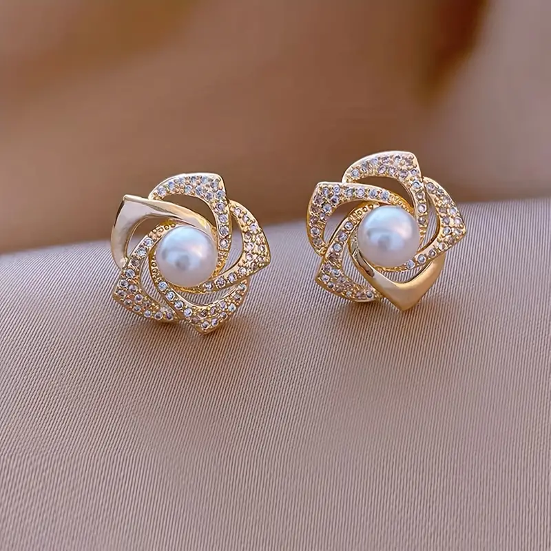 Beautiful Pearl Earring with Unique Style