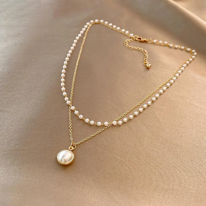 Beautiful Pearl Necklace with Unique Style