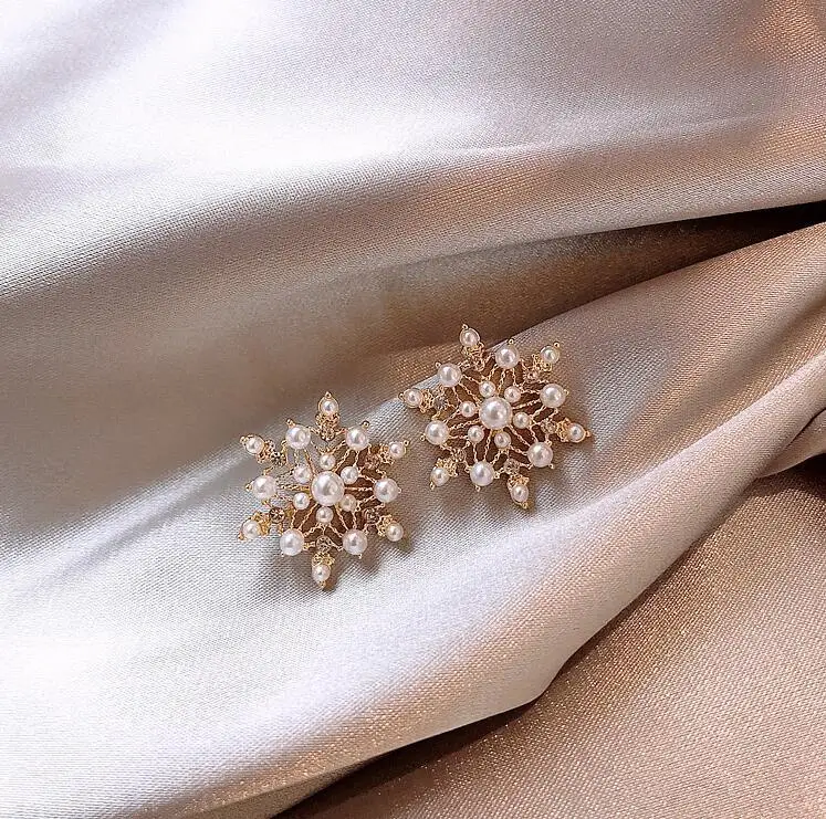 Romantic Pearl Earring for Special Moments