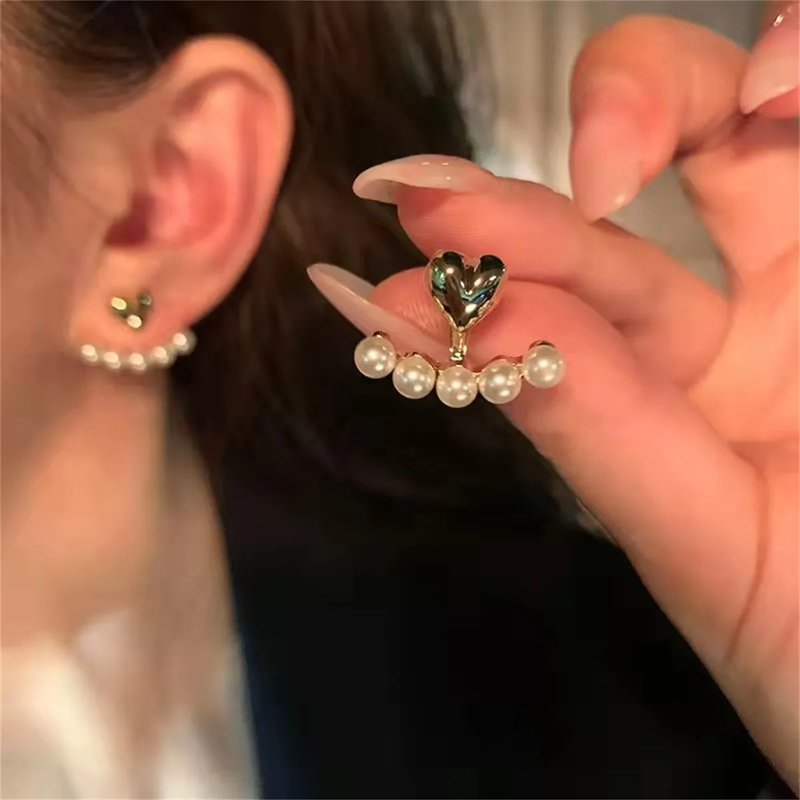 Charming Pearl Earring for Any Occasion