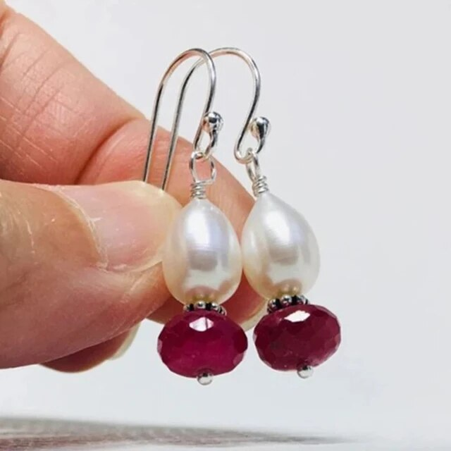 Classic Pearl Earring with Timeless Appeal