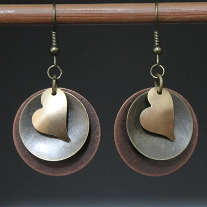 Beautiful Gold Earring with Unique Style