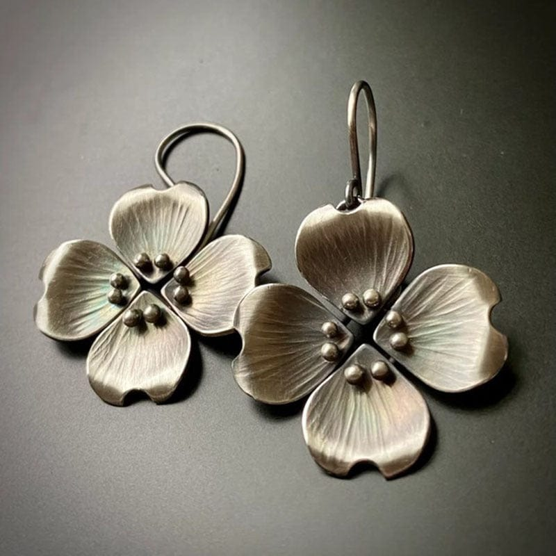 Elegant Silver Earring for Every Occasion