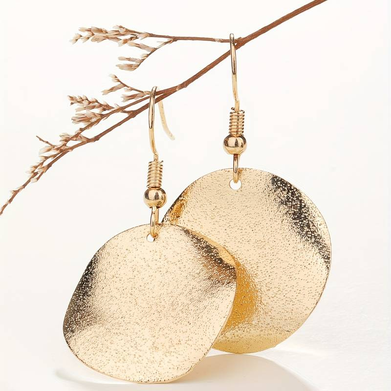 Elegant Gold Earring for Every Occasion