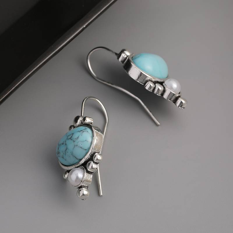 Charming Pearl Earring for Any Occasion