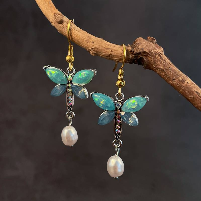 Charming Pearl Earring for Any Occasion