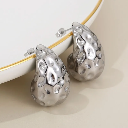 Beautiful Gold Earring with Unique Style