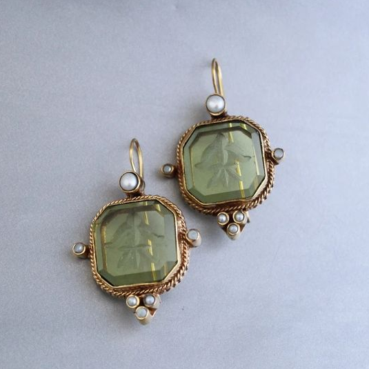 Charming Pearl Earring for Any Occasion