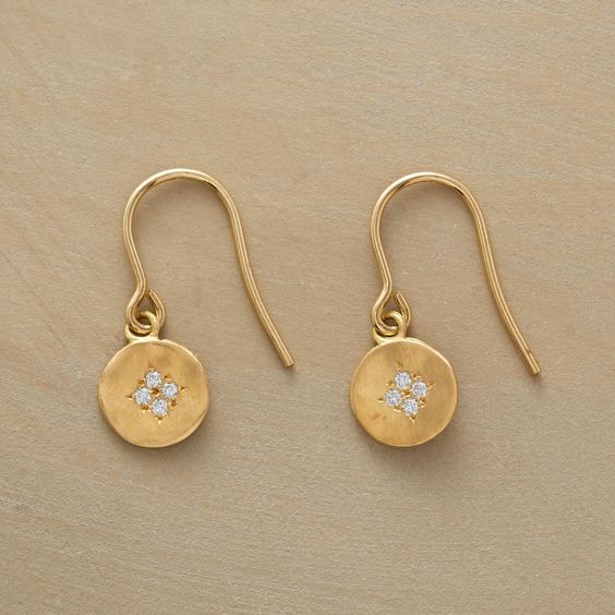 Beautiful Gold Earring with Unique Style