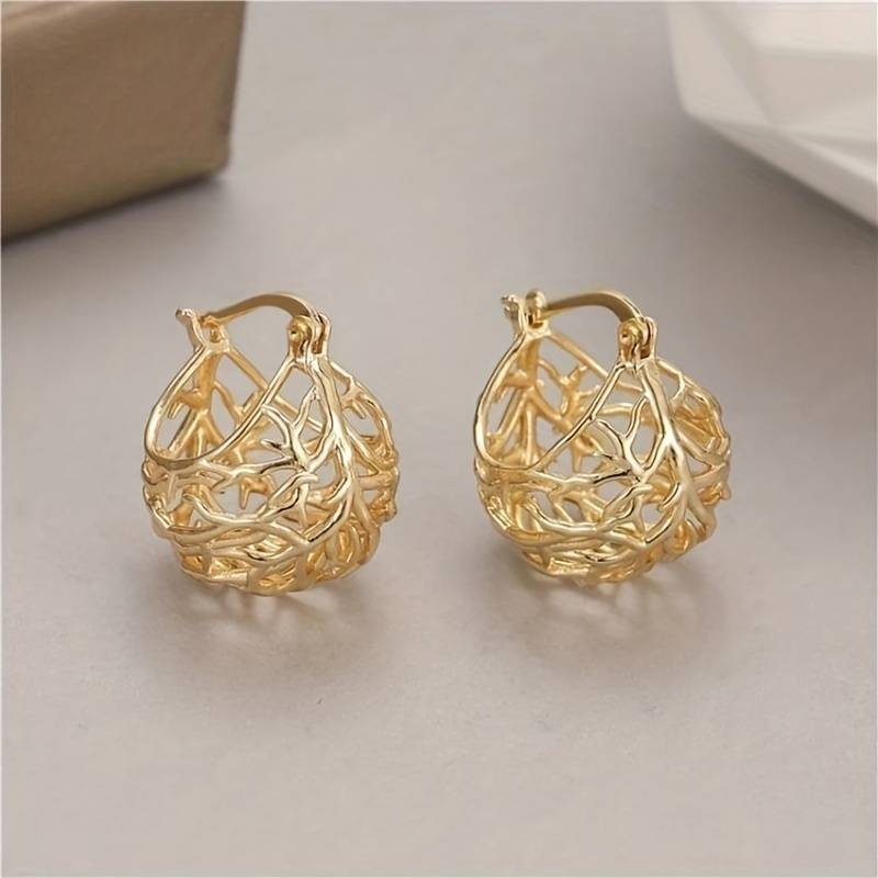 Beautiful Gold Earring with Unique Style