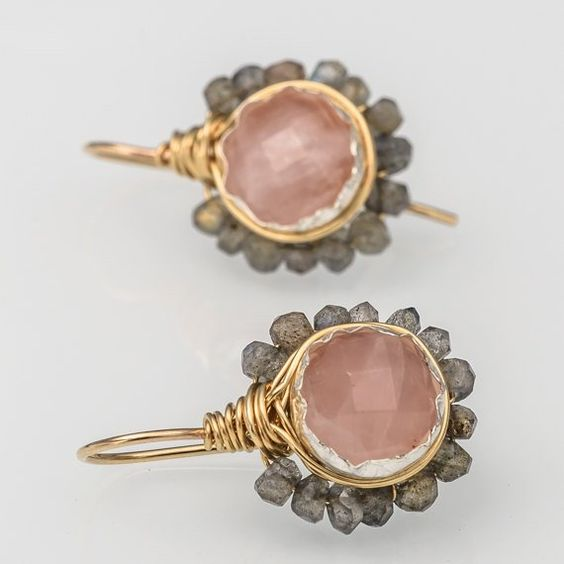 Beautiful Gold Earring with Unique Style