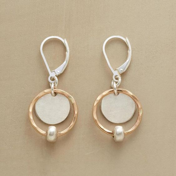 Beautiful Gold Earring with Unique Style
