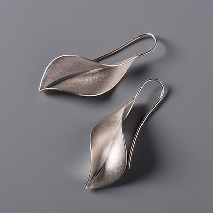 Romantic Silver Earring for Special Moments