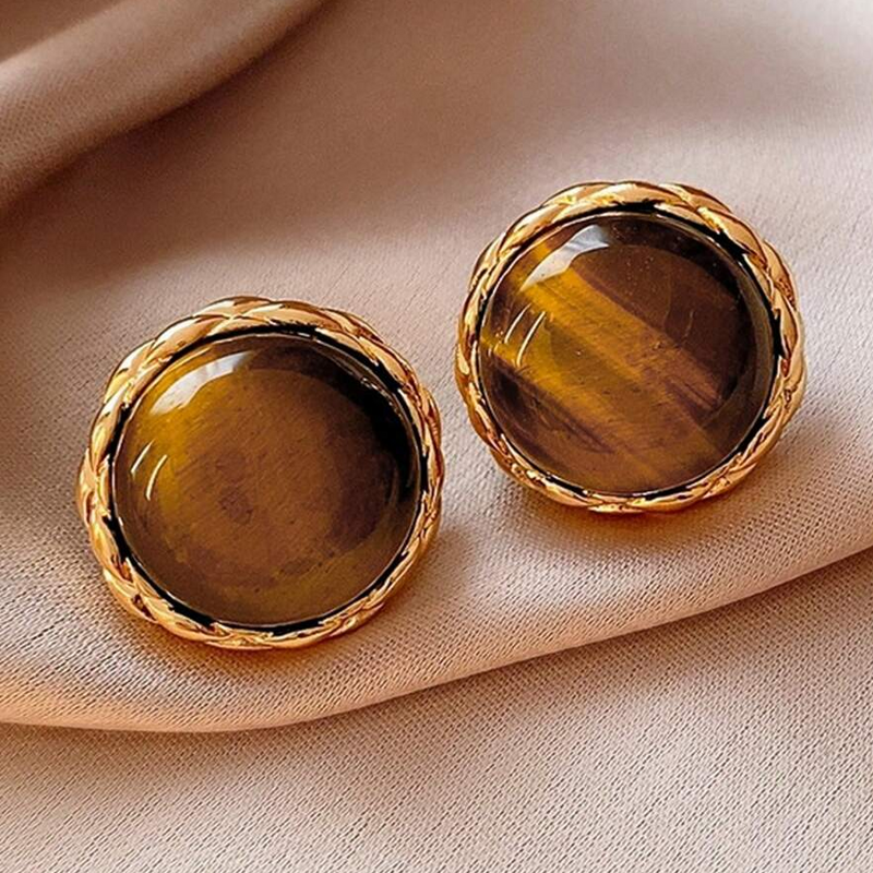 Classic Earring with Timeless Appeal