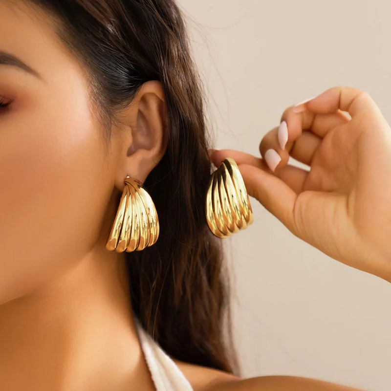 Beautiful Gold Earring with Unique Style