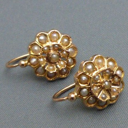 Stunning Pearl Earring for Daily Wear