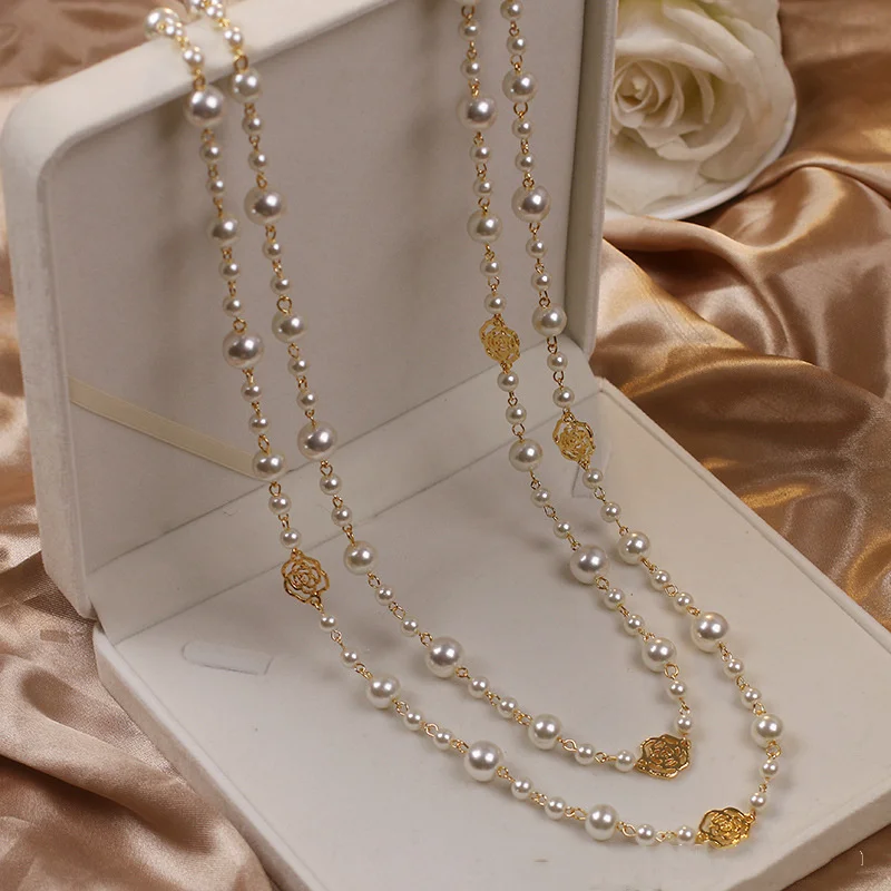 Beautiful Gold Necklace with Unique Style