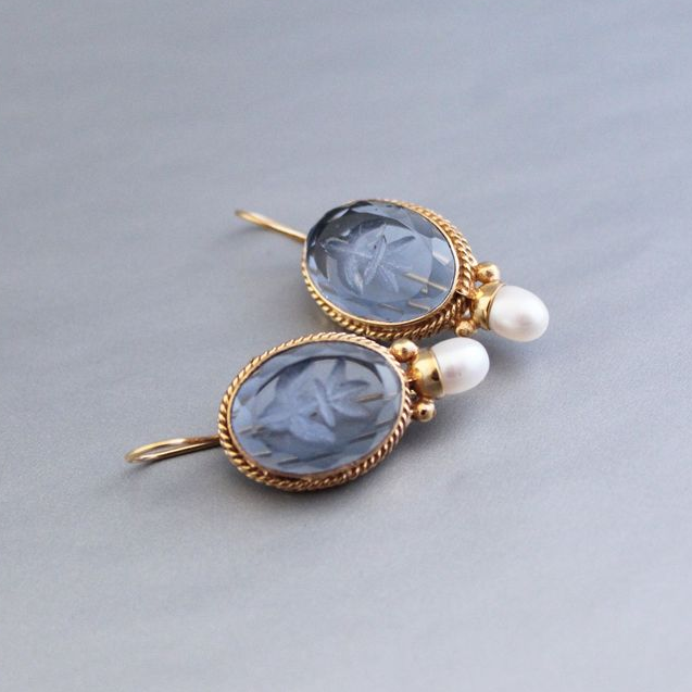 Beautiful Pearl Earring with Unique Style