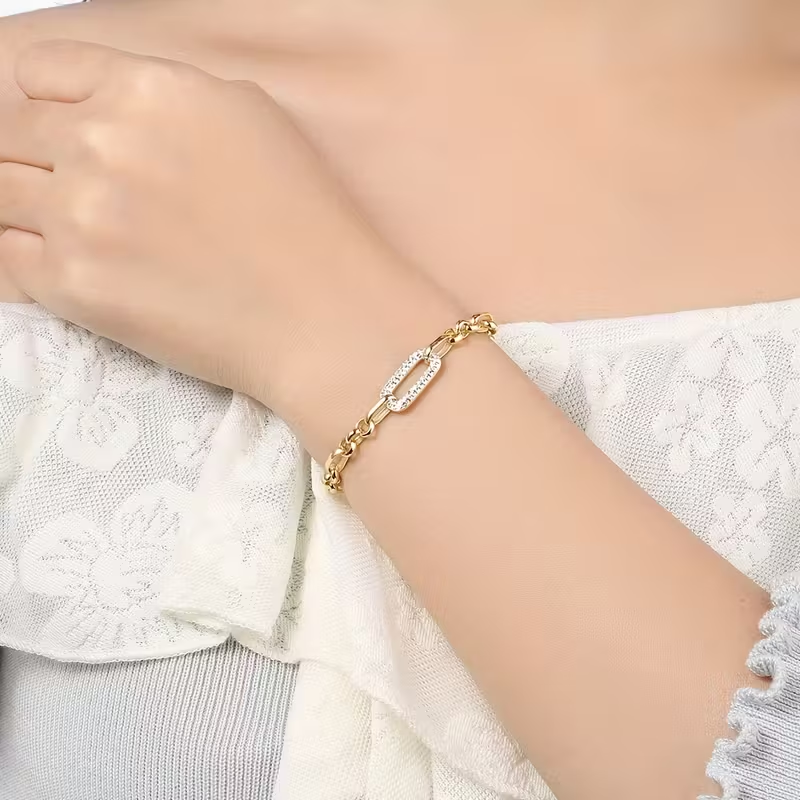 Stunning Gold Bracelet for Daily Wear