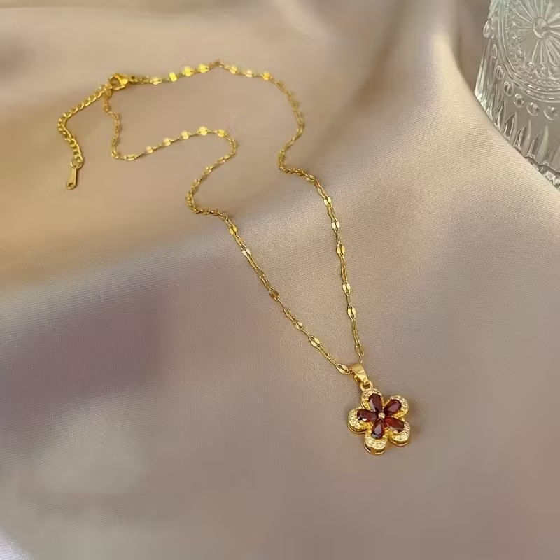 Stunning Necklace for Daily Wear